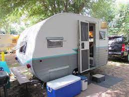 Pin By Christy Forsythe On Vintage Trailer Love Vintage Trailer Remodel Vintage Camper Vintage Travel Trailers