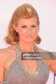 TV Personality Renee Barr arrives at the 64th Primetime Emmy Awards... News  Photo