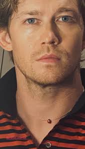 Joe Alwyn has 2 brothers. They are "Thomas" and "Patrick."