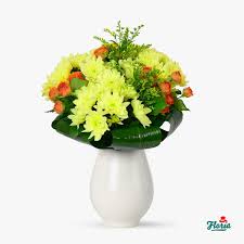 Albinuta cu floare de colorat. Buchet De Flori Zambeste Pret 185 00 Lei Floria Ro