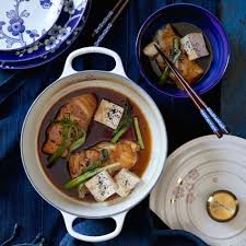 The lovely couple who prepared these hand rolled sushi rolls had recently attended a sushi culinary course and were thrilled to be able to show off their newly acquired skills. A Japanese Dinner Party Williams Sonoma