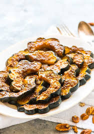Baked Acorn Squash Slices With Brown Sugar And Pecans Less Than 30 Minutes In The Oven And Just A Few Simple Ingredi Acorn Squash Recipes Acorn Squash Recipes