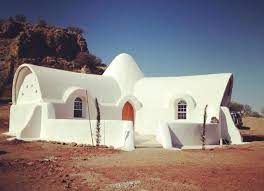 Life On Mars Looks Rather Chic Doesn T It Earthship Home Earth Bag Homes Earth Homes
