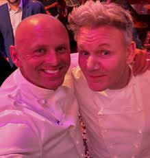 Thats a wrap! Thanks to the 🐐 @gordongram for having me back in the blue  kitchen! #hellskitchen