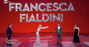 Jun 12, 2021 · l'edizione 2020/2021 di amici è stata segnata dagli scontri fra alessandra celentano e lorella cuccarini, ma anche dalla nascita di numerose storie d'amore. Ascolti Tv Canzone Segreta Vince Senza Infamia Senza Lode E Concorrenza Addio Flop A Titolo V