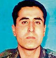 20 yrs later, Luv journeys to 'meet' twin Kush