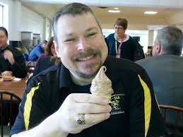 We've all got that one friend who can't stop laughing🤭 📸: Steve Allen