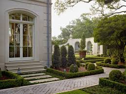 Sawyer Berson French Neoclassical Garden Metairie New Orleans Humphrey Munson Blog 7 Garden Design Outdoor Design French Exterior