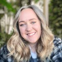 Clarissa Welsh's Instagram, Twitter & Facebook