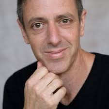 Achtsam Lieben: Eine sexuelle Entdeckungsreise für mehr Sinnlichkeit,  Intimität und Nähe : Kraus, Angela, Kraus, Christoph, Kison, Gloria, Thies,  Johannes, Kison, Gloria: Amazon.de: Bücher