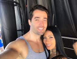 Simaria posta fotos raras ao lado do marido e dos filhos. Simaria Sobre Familia Eles Foram Fundamentais Para A Minha Recuperacao Quem Quem News