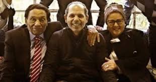 بدأ الخبر في الانتشار بعد إعلان صحيفة المصري اليوم نبأ وفاة دلال عبد العزيز بعد صراع مع مرض فيروس كورونا المستجد والذي أصيب بها زوجها وتسببت في وفاته ، ولكن قامت الصحيفة بإزالة الخبر من جميع صفحاتها واعتذرت عن نشر الخبر. Jgpy32zu1w Exm