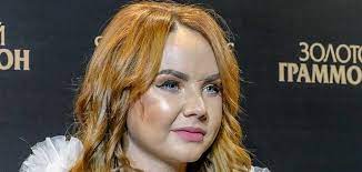 Самые популярные песни и клипы звезды, ее инстаграм. Maksim Vnezapno Ischezla Chto Sluchilos S Pevicej