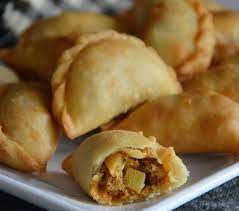 1 cawan tepung 2 sudu besar serbuk koko 2 cubit garam. Resepi Karipap Kentang Sardin
