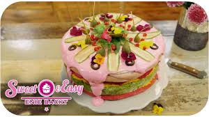 Hab ihn schon geschnitten und in dosen getan. Eierlikorkuchen Aus Der Dose Sweet Easy Enie Backt Sixx Youtube