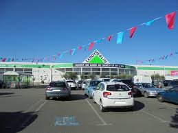 Facade Leroymerlin Trignac Leroymerlintrignac Loireatlantique Saint Nazaire Saintnazaire Collaborateurs F Loire Atlantique Saint Nazaire Leroy Merlin