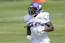 He played college football at tc. Seeedg1qxykhsm