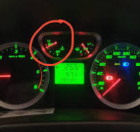 Temperature gauge hits the maximum level, but no telltale ...