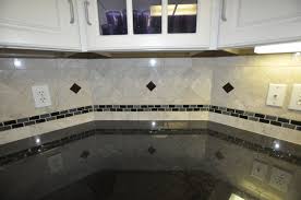 Black And White Ceramic Tile Backsplash Cool White Diagonal Ceramic Wall Tile Combine With Black Striped Glass Backsplash Kitchen Backsplash Designs Kitchen Tiles Backsplash Marble Backsplash Kitchen