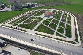 Belediyemiz Erzurum Dede Parkında yol çizgi çalışması yaptı