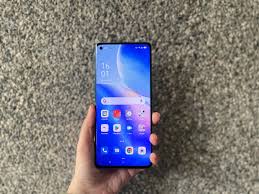 The screen size of this mobile phone is 6.5 inches and display resolution is 1080 x 2400 pixels. R2kej0o1mcpi M
