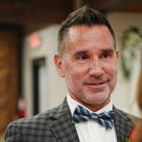 Lance Crow's Instagram, Twitter & Facebook