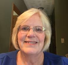 Carolyn Florio's Instagram, Twitter & Facebook