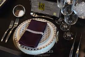 Lights in background are out of focus. 10 Ideas For A Beautiful Wedding Table Setting Bg Events And Catering