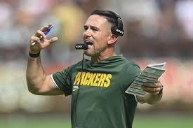 Giữa sự hỗn loạn trong các trận đấu NFL, các huấn luyện viên cố gắng giữ bình tĩnh bên trong tai nghe - Wausau Pilot & Review