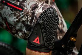 Review Dainese Trail Skins 2 Knee Pads Bike Magazine