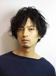 抱かれたい と言わせたい 斎藤工 の色気に学ぶ セクシーなモテ髪型スタイル bangs バングス モテ 髪型 髪型 おしゃれ ショート