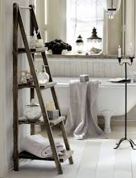 Un choix unique de meuble étagère salle de bain disponible dans notre magasin. Diy Des Rangements Malins Pour Amenager La Salle De Bain