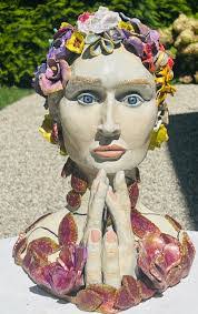 Amelia Bowman's Instagram, Twitter & Facebook