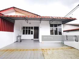 It is the third largest city of the country and the financial centre of the state of johor. Taman Daya Johor Bahru Taman Daya Johor Bahru Johor 3 Bedrooms 1750 Sqft Terraces Link Houses For Sale By Keith Ching Rm 418 000 29835242