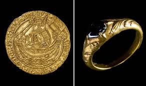 I love mine. this model does not include headphones, so you will need to purchase. A Pensioner Has Found A Treasure Trove Of Gold Coins And Silver Coins Uk News Express Co Uk