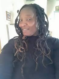 Mariah Carey updated her profile picture.