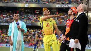 Chennai super kings will aim at winning their third ipl title when they take on sunrisers hyderabad in the final on sunday. Ipl 2018 Final Csk Vs Srh Ms Dhoni Plays Troubleshooter After Toss Drama Watch How