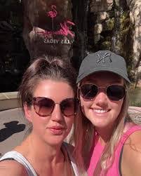 Chelsea Wakefield's Instagram, Twitter & Facebook