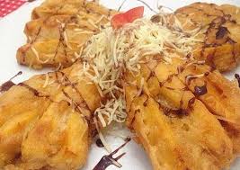 • kupas pisang kepok, dan iris memanjang (tidak sampai putus) menjadi 4 sampai 5 irisan, kemudian mekarkan seperi kipas. Resep Pisang Goreng Kipas Keju Untuk Pemula
