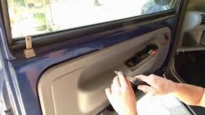 Comment Demonter Le Panneau De Porte Sur Twingo 1