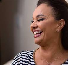 He started singing in tv shows for kids and after that he started at night clubs. Solange Couto Nao Lembra Que Se Casou Com Sidney Magal Saiba Mais Estrelando
