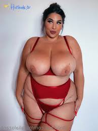 Natalia Lozano butt - temptingly curved in her most enticing pose