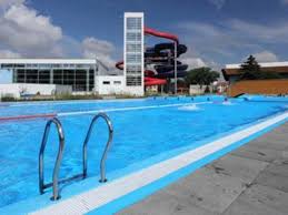 It's not as spacious as it looks like from the photos. Uherskohradistsky Aquapark Privita Nudisty Zlin Cz