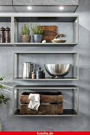 offene regale fur einen lockeren look regal kuche kuchen mobel kuchenschrank