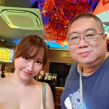 comachi.nene and Teo En Ming photos