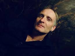 J'me présente: "je suis quelqu'un de très paradoxal...avec toujours des  intentions positives" Patrick Ferland, Monthey