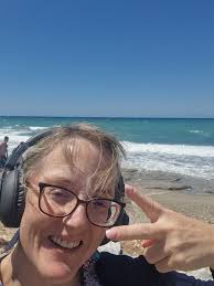 I'm about to put this $5 method to the test. If it works, I'll be making  money in my sleep Who's watching? 👇🏻