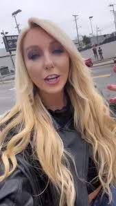 Everyone needs a hype girl!! I had to take my friend Heather to see the  Nashville Sign!! Song is out! It’s