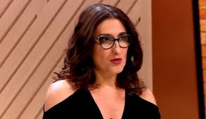Paola carosella ensina felipe neto a fritar ovo em vídeo no youtube. Apos Sair Do Masterchef Paola Carosella Retoma Canal No Youtube Emais Estadao