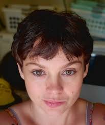 When I think someone doesn't like me, I get extra nice. Hard to trash-talk  me after I just told you your jacket looks amazing, Karen. 😝